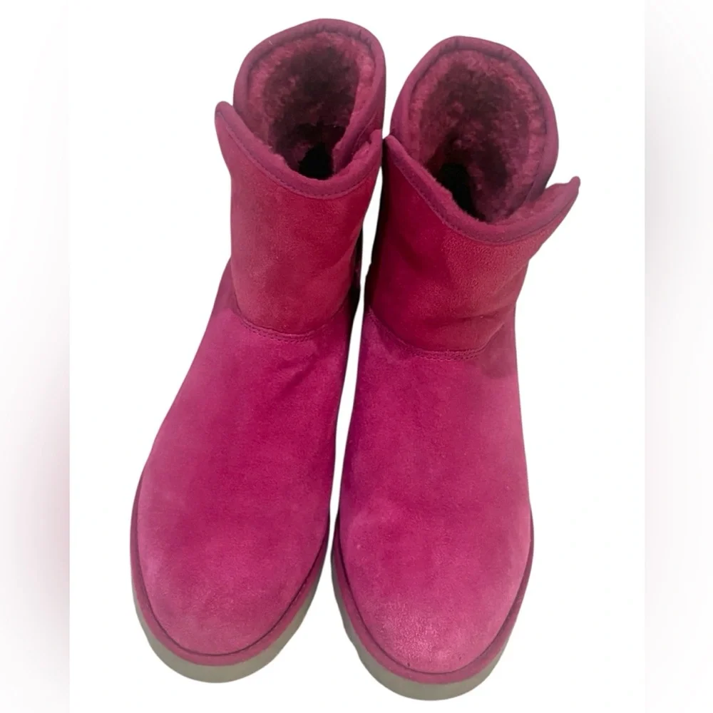 UGG Kristin Suede Ankle Boots size 8 - Picture 1 of 10